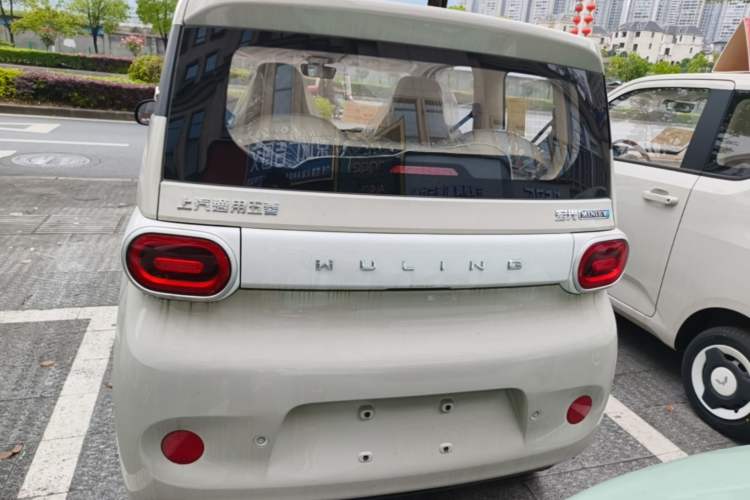 Used Wuling Hongguang MINIEV 2024 3rd Generation 215km Youth Edition Rear