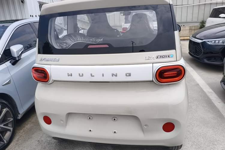 Used Wuling Hongguang MINIEV 2024 3rd Generation 215km Youth Edition Rear