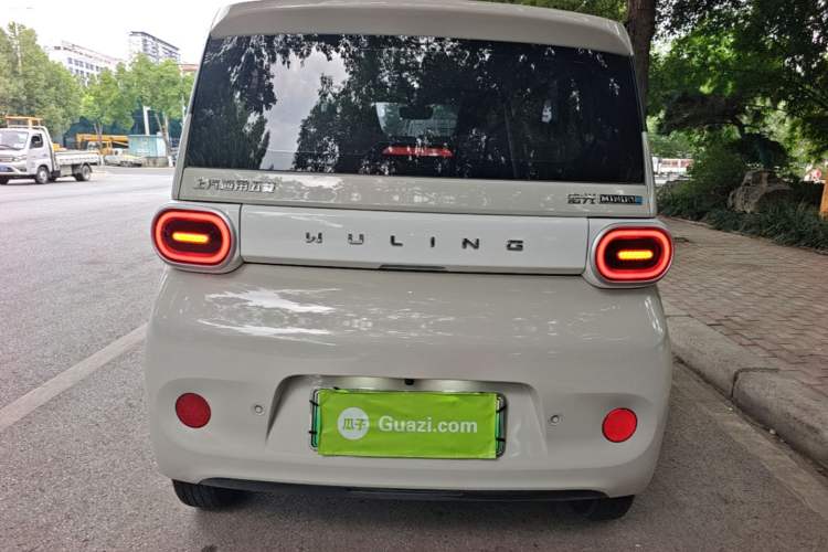 Used Wuling Hongguang MINIEV 2024 3rd Generation 215km Youth Edition Rear