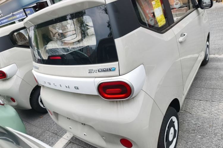 Used Wuling Hongguang MINIEV 2024 3rd Generation 215km Youth Edition Rear