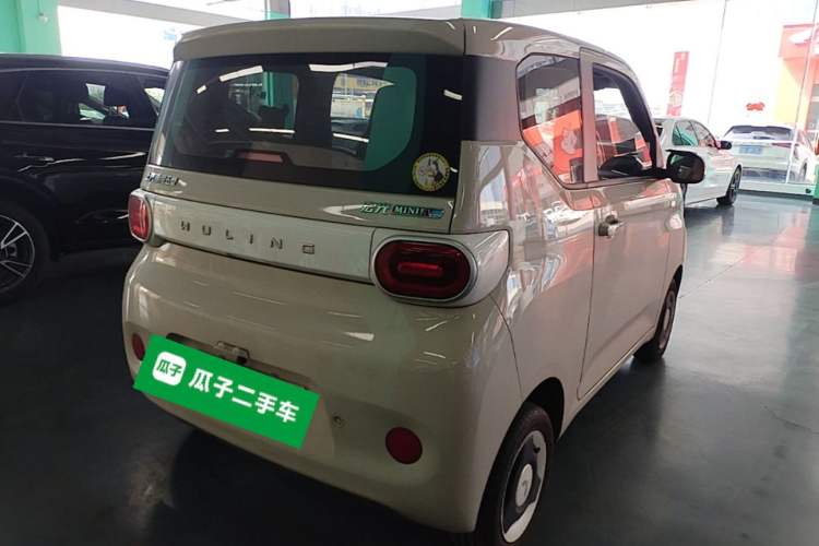 Used Wuling Hongguang MINIEV 2024 3rd Generation 215km Youth Edition Rear Right 45 Deg