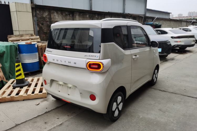 Used Wuling Hongguang MINIEV 2024 3rd Generation 215km Advanced Version Rear Right 45 Deg