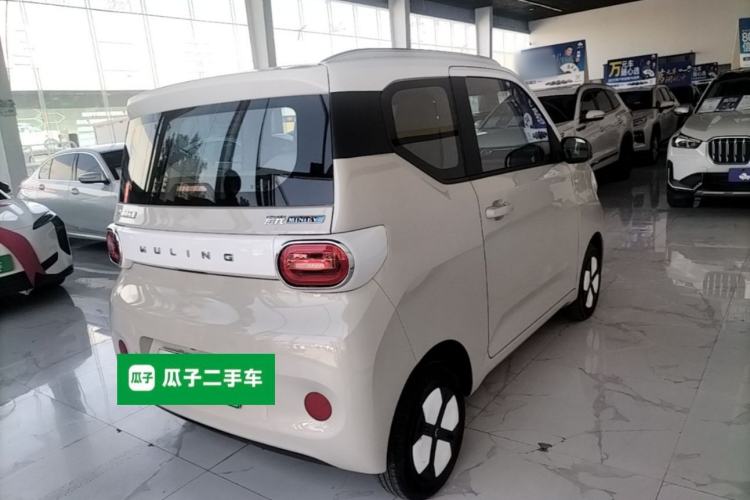 Used Wuling Hongguang MINIEV 2024 3rd Generation 215km Youth Edition Rear Right 45 Deg