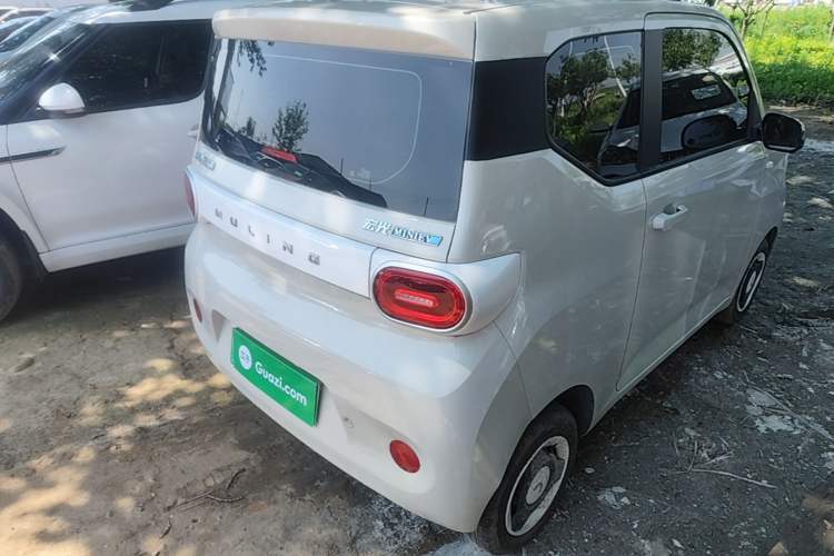 Used Wuling Hongguang MINIEV 2024 3rd Generation 215km Youth Edition Rear Right 45 Deg