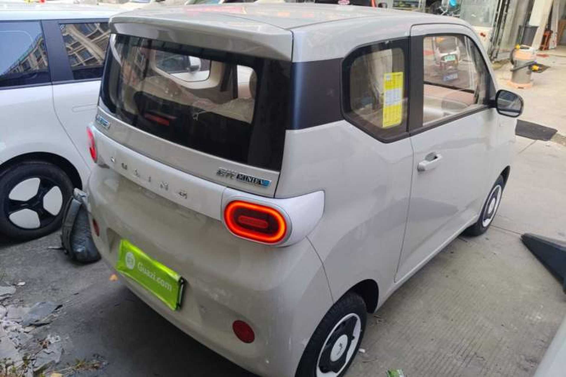 Used Wuling Hongguang MINIEV 2024 3rd Generation 215km Youth Edition Rear Right 45 Deg