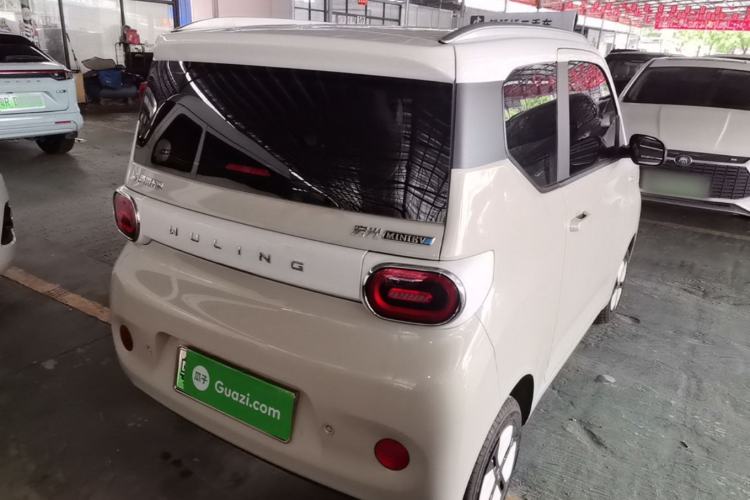 Used Wuling Hongguang MINIEV 2024 3rd Generation 215km Advanced Version Rear Right 45 Deg