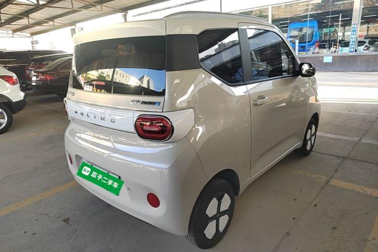 Used Wuling Hongguang MINIEV 2024 3rd Generation 215km Advanced Version Rear Right 45 Deg