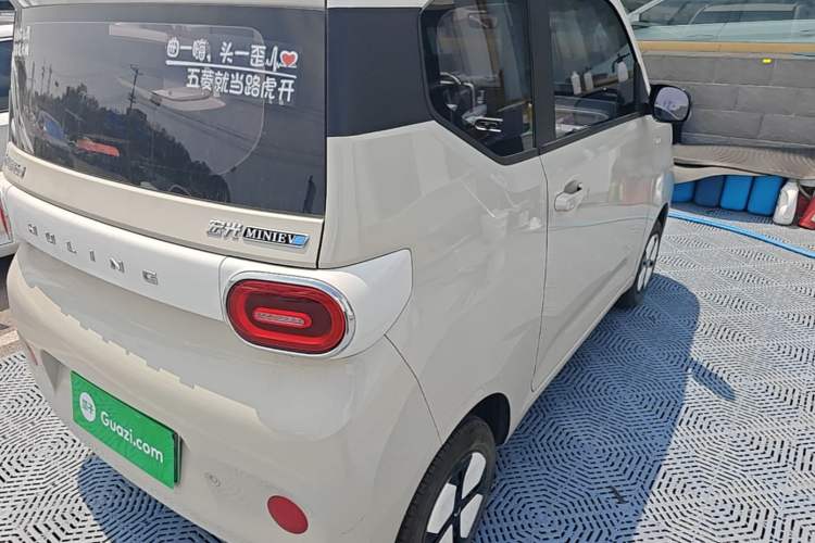 Used Wuling Hongguang MINIEV 2024 3rd Generation 215km Youth Edition Rear Right 45 Deg
