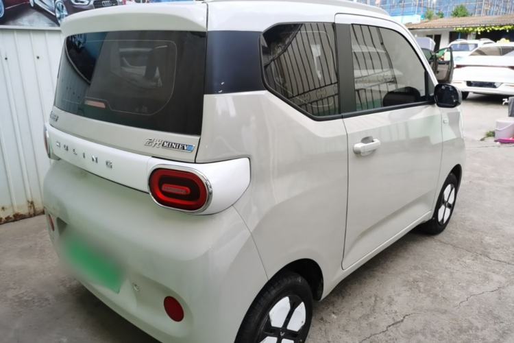 Used Wuling Hongguang MINIEV 2024 3rd Generation 215km Advanced Version Rear Right 45 Deg