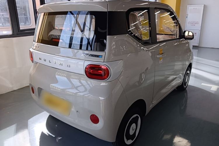 Used Wuling Hongguang MINIEV 2024 3rd Generation 215km Youth Edition Rear Right 45 Deg
