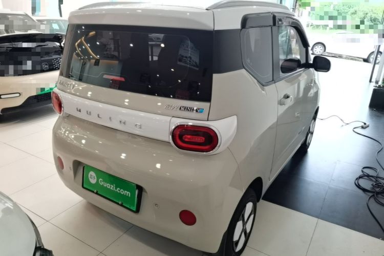 Used Wuling Hongguang MINIEV 2024 3rd Generation 215km Advanced Version Rear Right 45 Deg