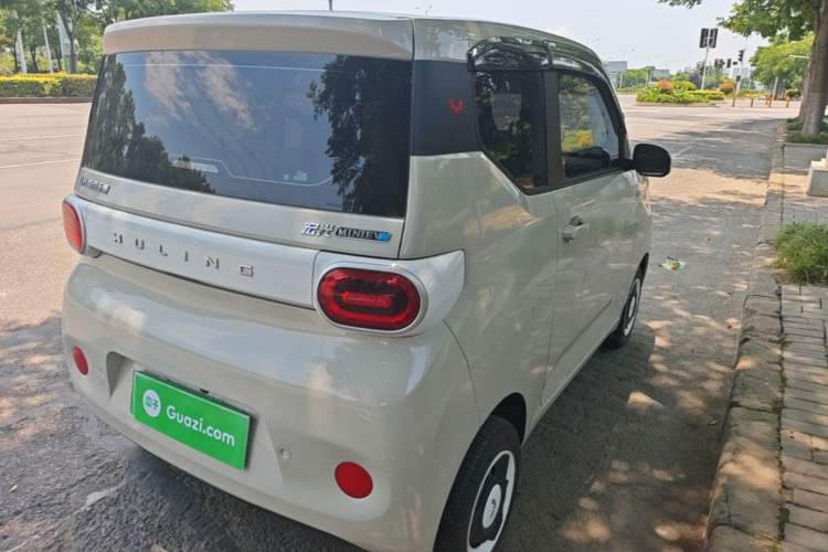 Used Wuling Hongguang MINIEV 2024 3rd Generation 215km Youth Edition Rear Right 45 Deg