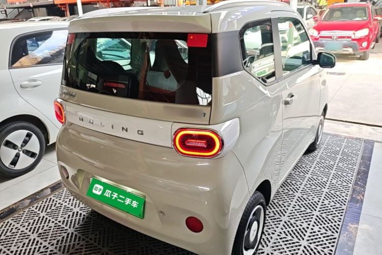 Used Wuling Hongguang MINIEV 2024 3rd Generation 215km Advanced Version Rear Right 45 Deg