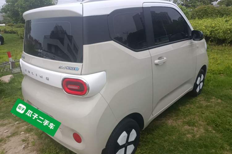 Used Wuling Hongguang MINIEV 2024 3rd Generation 215km Advanced Version Rear Right 45 Deg