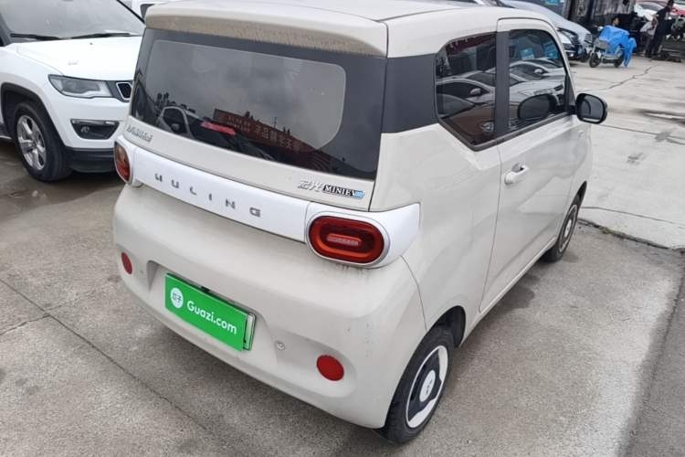 Used Wuling Hongguang MINIEV 2024 3rd Generation 215km Youth Edition Rear Right 45 Deg