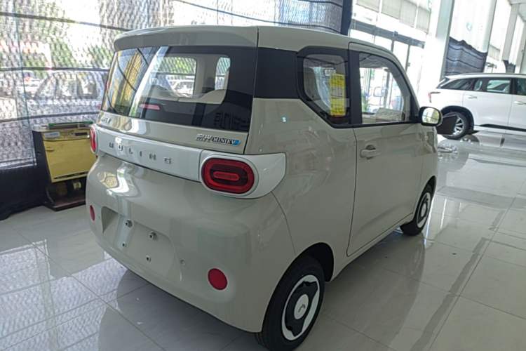 Used Wuling Hongguang MINIEV 2024 3rd Generation 215km Youth Edition Rear Right 45 Deg