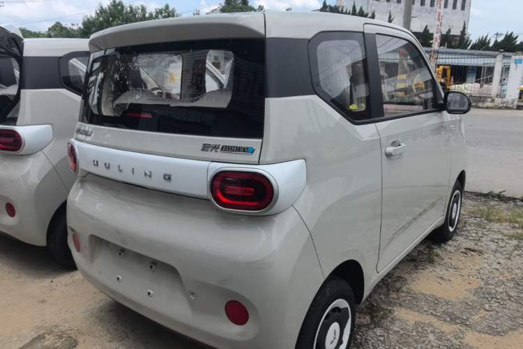 Used Wuling Hongguang MINIEV 2024 3rd Generation 215km Youth Edition Rear Right 45 Deg