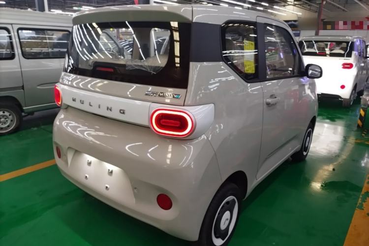 Used Wuling Hongguang MINIEV 2024 3rd Generation 215km Youth Edition Rear Right 45 Deg