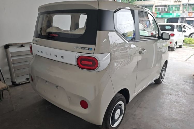 Used Wuling Hongguang MINIEV 2024 3rd Generation 215km Youth Edition Rear Right 45 Deg