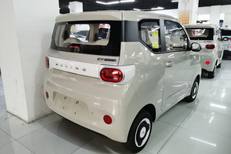 Used Wuling Hongguang MINIEV 2024 3rd Generation 215km Youth Edition Rear Right 45 Deg