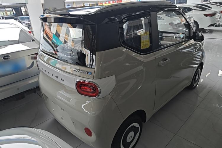 Used Wuling Hongguang MINIEV 2024 3rd Generation 170 km Rear Right 45 Deg
