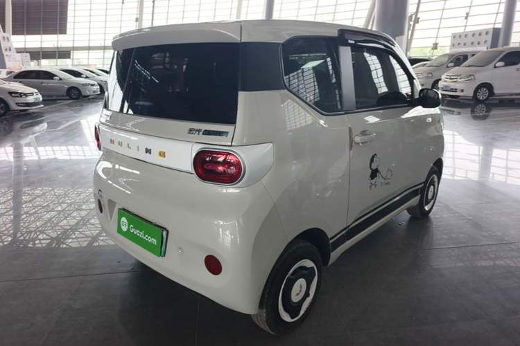 Used Wuling Hongguang MINIEV 2024 3rd Generation 215km Youth Edition Rear Right 45 Deg