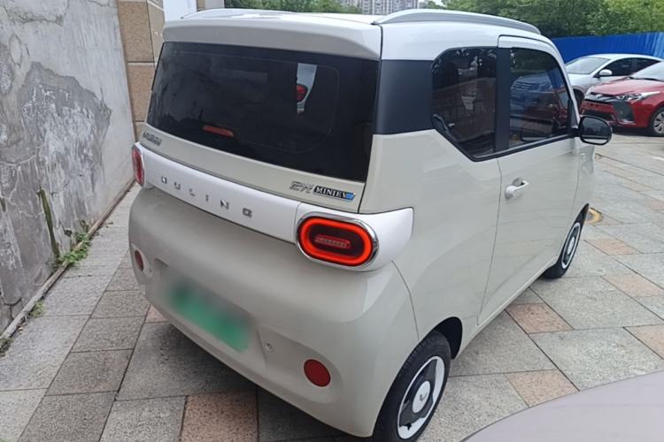 Used Wuling Hongguang MINIEV 2024 3rd Generation 215km Advanced Version Rear Right 45 Deg
