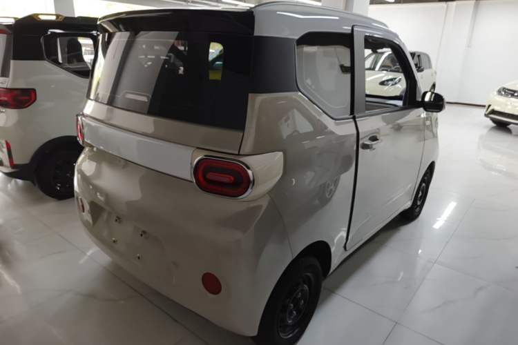 Used Wuling Hongguang MINIEV 2024 3rd Generation 215km Advanced Version Rear Right 45 Deg
