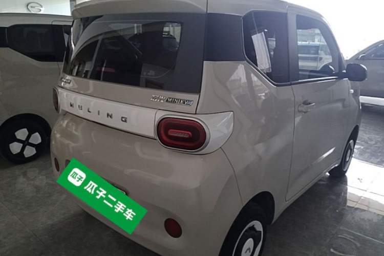 Used Wuling Hongguang MINIEV 2024 3rd Generation 215km Youth Edition Rear Right 45 Deg
