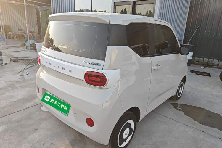 Used Wuling Hongguang MINIEV 2024 3rd Generation 215km Youth Edition Rear Right 45 Deg
