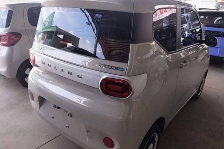 Used Wuling Hongguang MINIEV 2024 3rd Generation 215km Youth Edition Rear Right 45 Deg