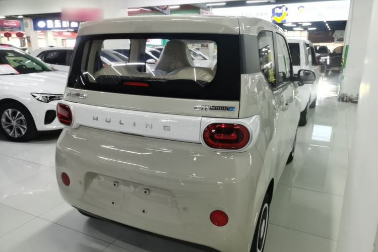 Used Wuling Hongguang MINIEV 2024 3rd Generation 215km Youth Edition Rear Right 45 Deg