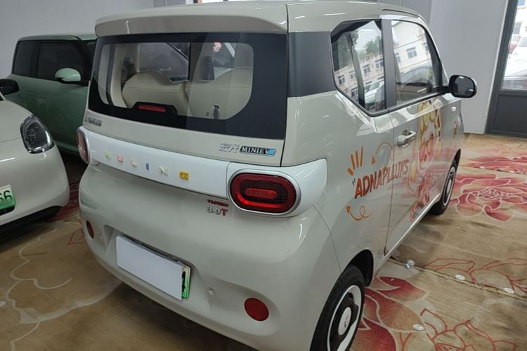 Used Wuling Hongguang MINIEV 2024 3rd Generation 215km Youth Edition Rear Right 45 Deg