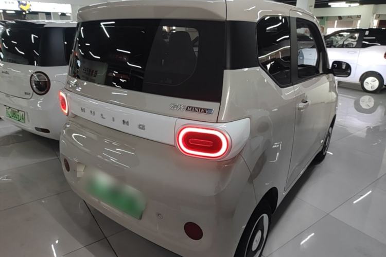 Used Wuling Hongguang MINIEV 2024 3rd Generation 215km Youth Edition Rear Right 45 Deg