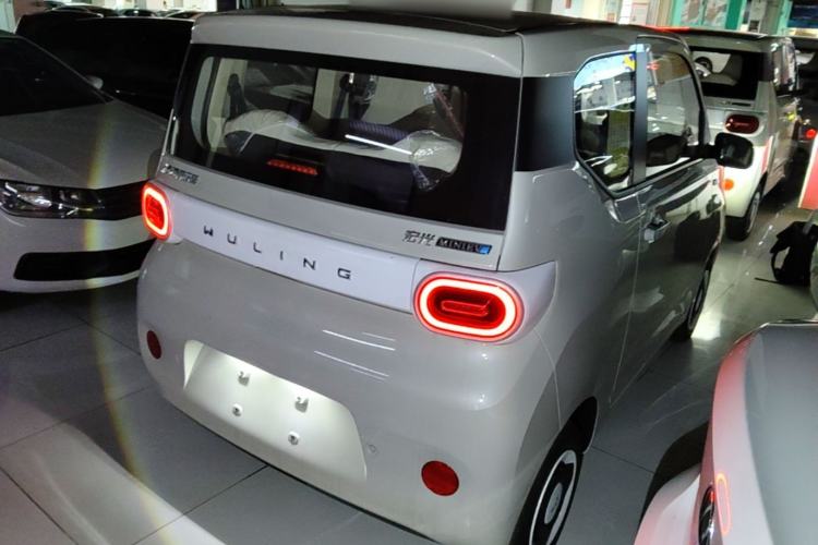 Used Wuling Hongguang MINIEV 2024 3rd Generation 215km Youth Edition Rear Right 45 Deg