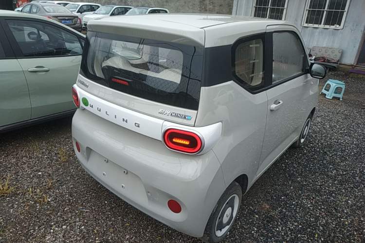 Used Wuling Hongguang MINIEV 2024 3rd Generation 215km Youth Edition Rear Right 45 Deg