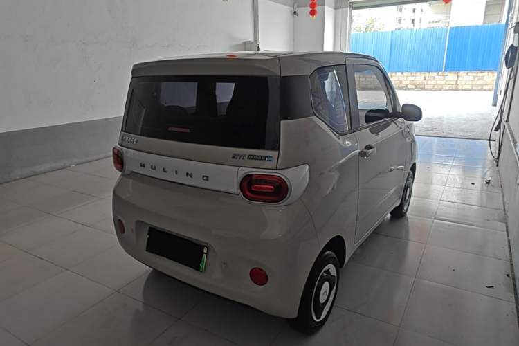 Used Wuling Hongguang MINIEV 2024 3rd Generation 215km Youth Edition Rear Right 45 Deg