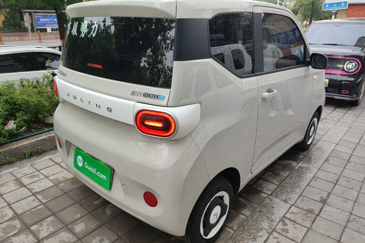 Used Wuling Hongguang MINIEV 2024 3rd Generation 215km Youth Edition Rear Right 45 Deg