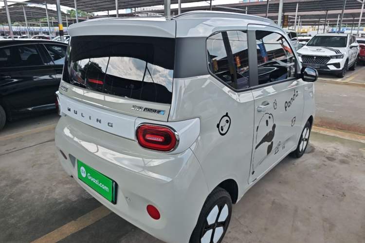 Used Wuling Hongguang MINIEV 2024 3rd Generation 215km Advanced Version Rear Right 45 Deg