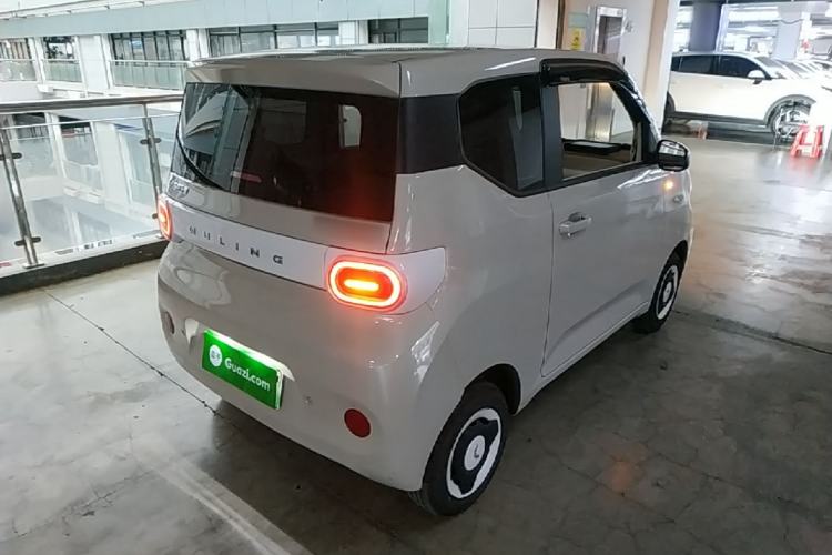 Used Wuling Hongguang MINIEV 2024 3rd Generation 215km Youth Edition Rear Right 45 Deg