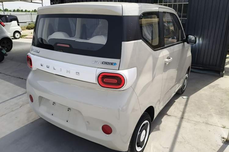 Used Wuling Hongguang MINIEV 2024 3rd Generation 215km Youth Edition Rear Right 45 Deg