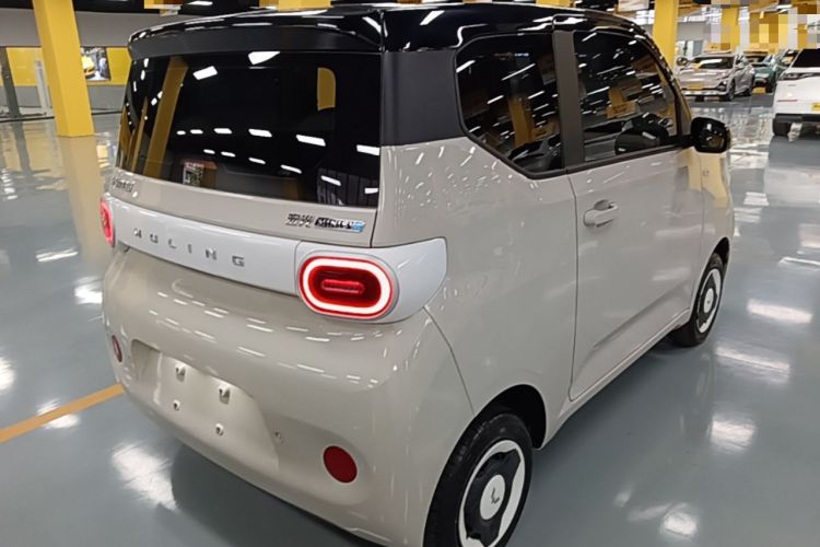 Used Wuling Hongguang MINIEV 2024 3rd Generation 215km Youth Edition Rear Right 45 Deg