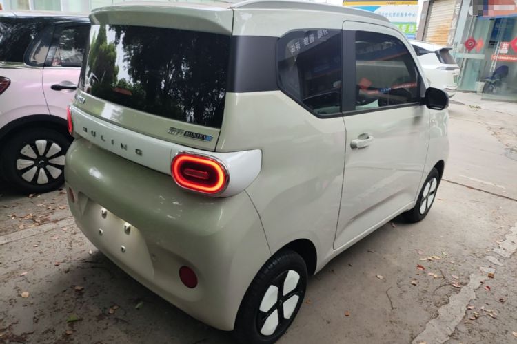 Used Wuling Hongguang MINIEV 2024 3rd Generation 215km Advanced Version Rear Right 45 Deg