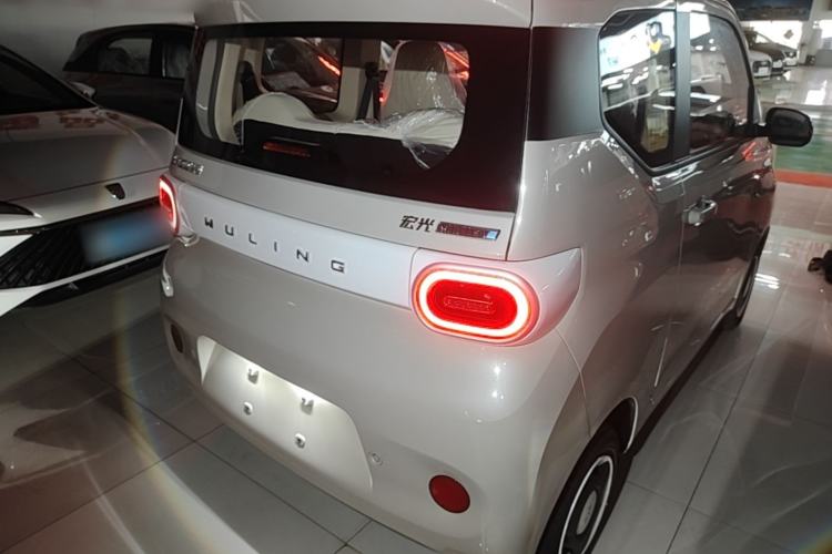 Used Wuling Hongguang MINIEV 2024 3rd Generation 215km Youth Edition Rear Right 45 Deg