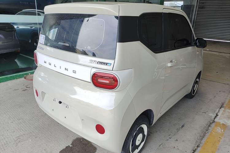 Used Wuling Hongguang MINIEV 2024 3rd Generation 215km Youth Edition Rear Right 45 Deg