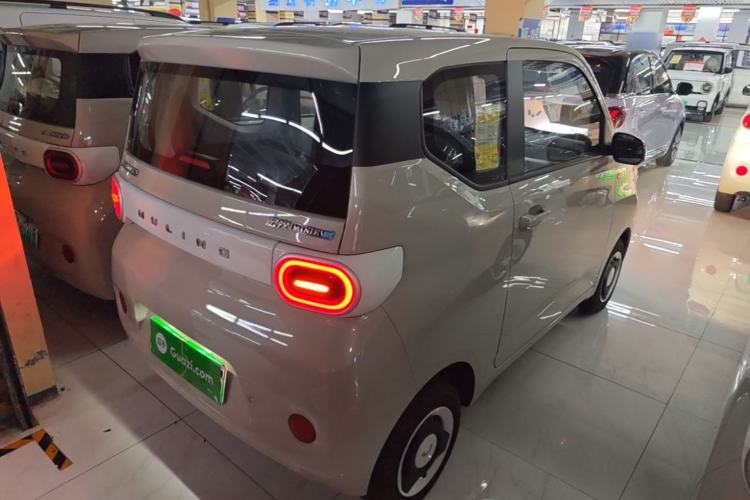 Used Wuling Hongguang MINIEV 2024 3rd Generation 215km Youth Edition Rear Right 45 Deg