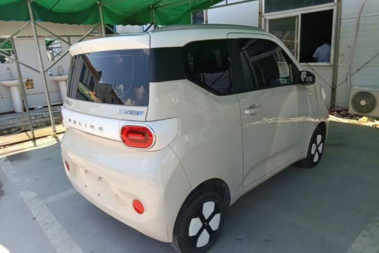 Used Wuling Hongguang MINIEV 2024 3rd Generation 215km Advanced Version Rear Right 45 Deg