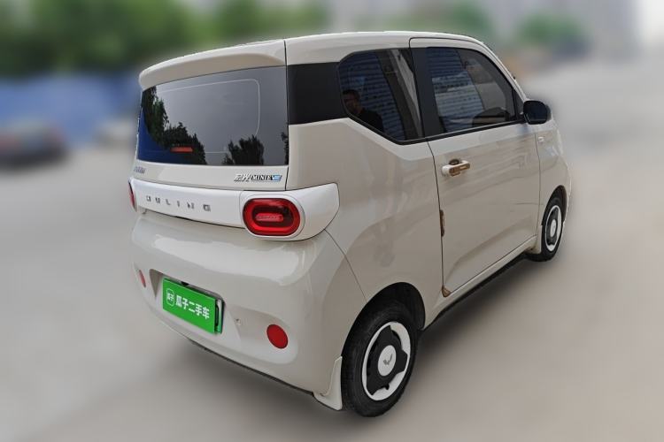 Used Wuling Hongguang MINIEV 2024 3rd Generation 215km Youth Edition Rear Right 45 Deg
