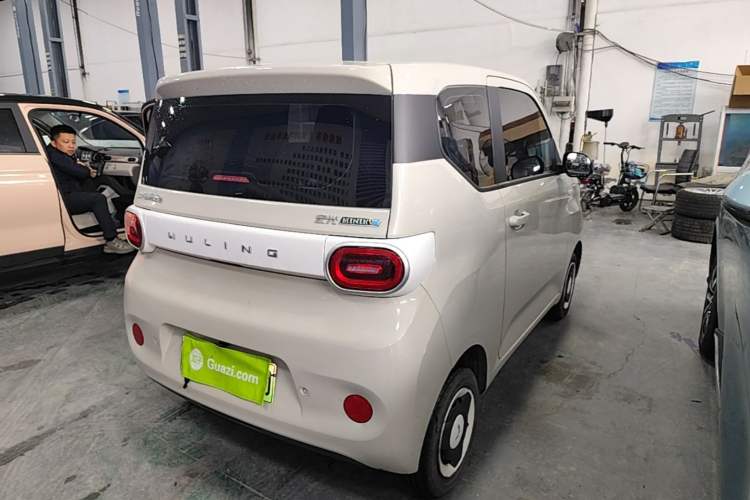 Used Wuling Hongguang MINIEV 2024 3rd Generation 215km Youth Edition Rear Right 45 Deg