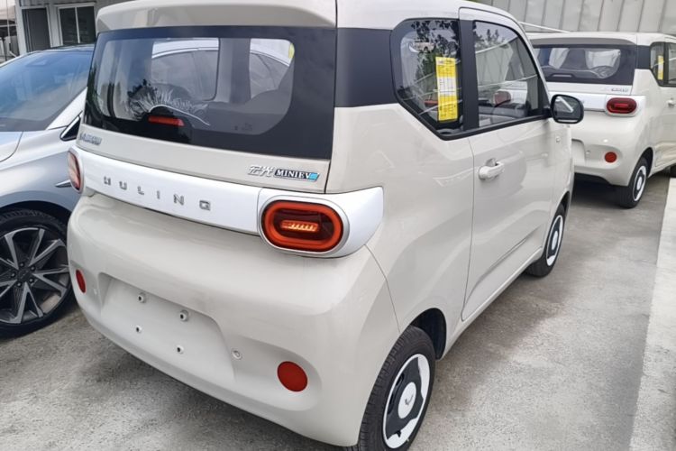 Used Wuling Hongguang MINIEV 2024 3rd Generation 215km Youth Edition Rear Right 45 Deg